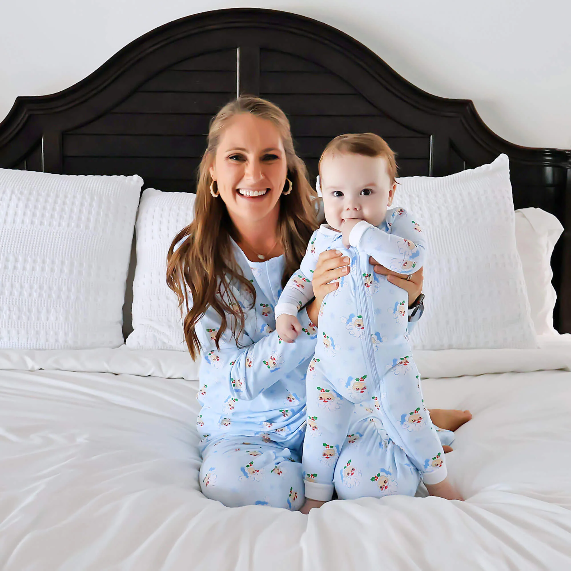 Vintage Santa Blue Zip Sleeper - Image 3