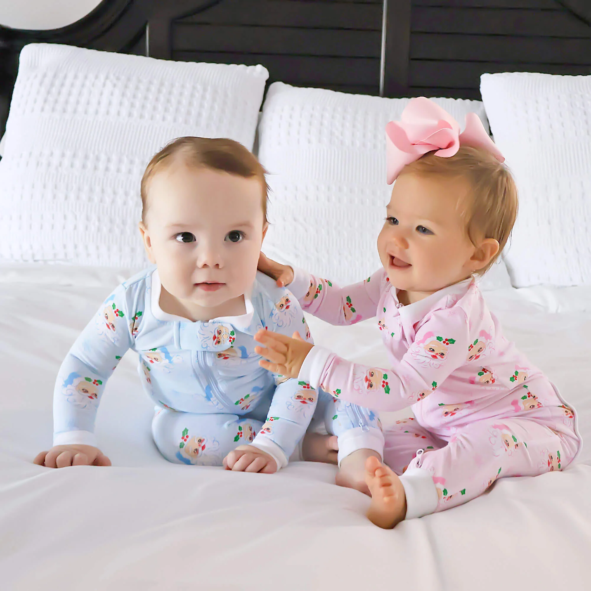 Vintage Santa Pink Zip Sleeper - Image 5